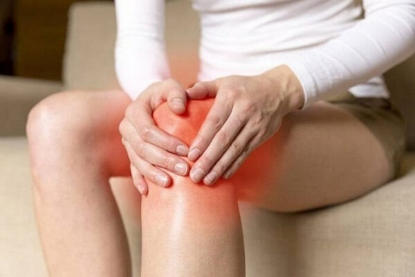 Đau khớp chân nguyên nhân do đâu và cách điều trị thế nào?
